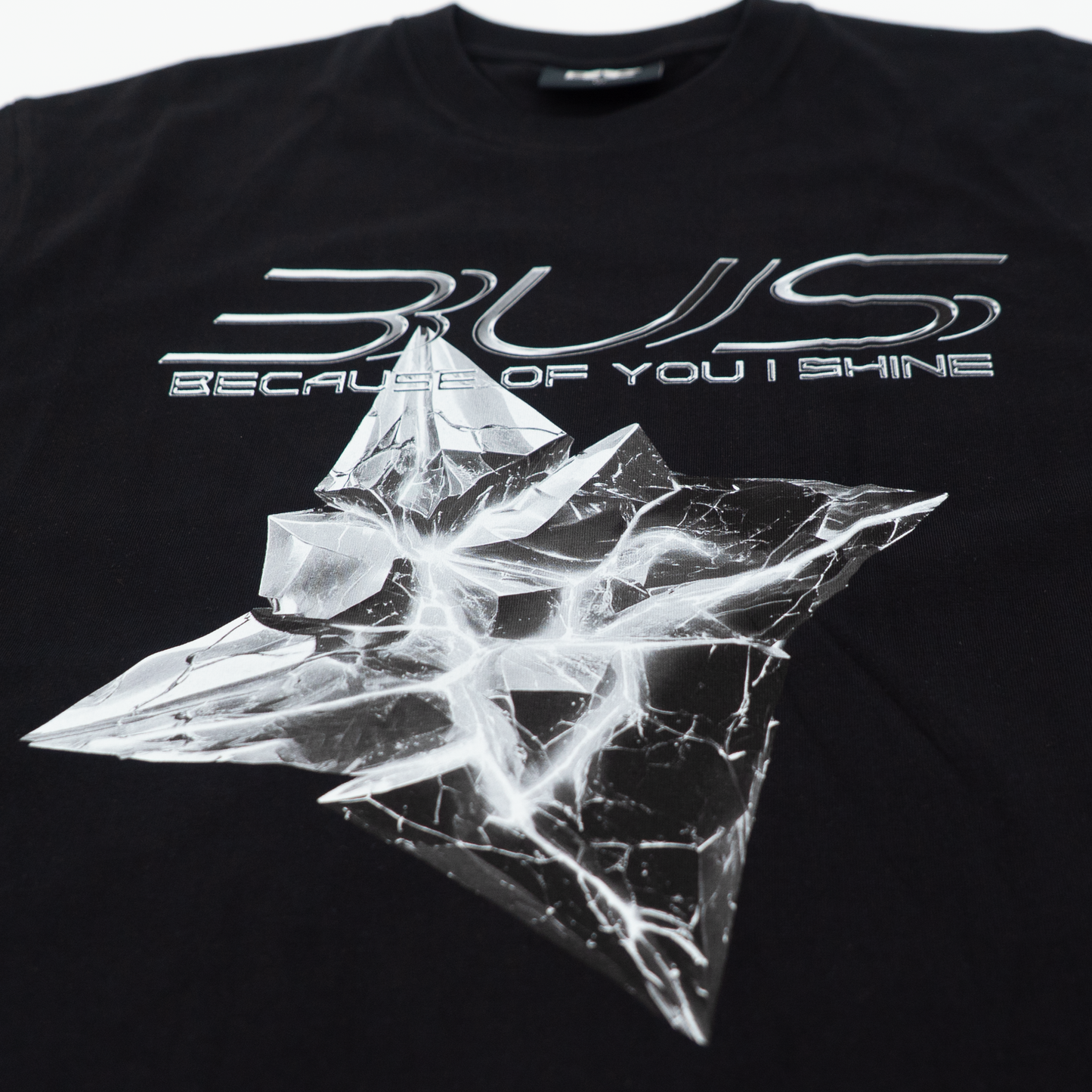 BUS「LIGHT THE WORLD」T-Shirt